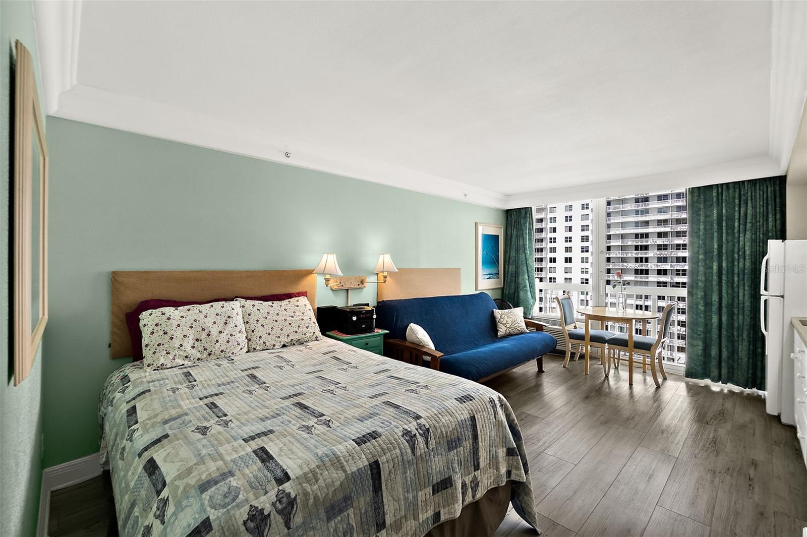 DAYTONA BEACH RESORT - Residential