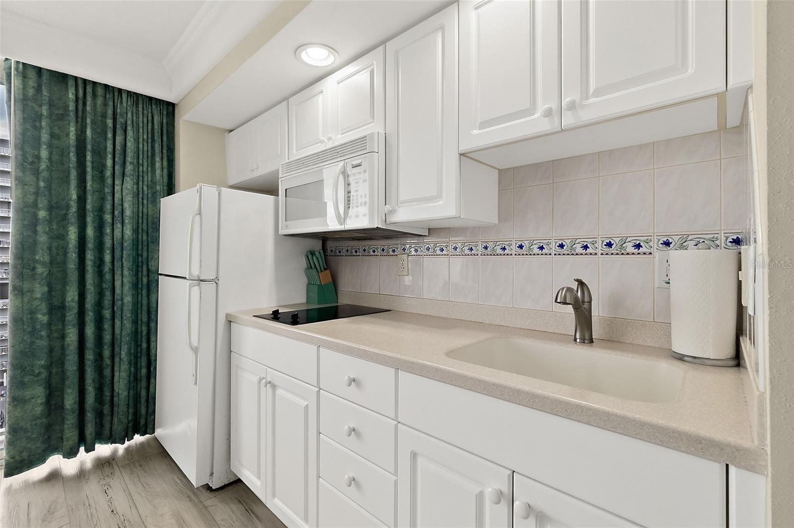 DAYTONA BEACH RESORT - Residential