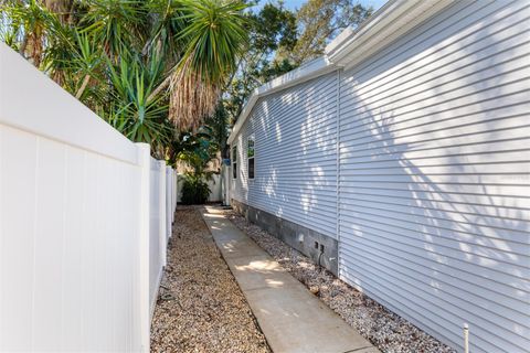 A home in LARGO