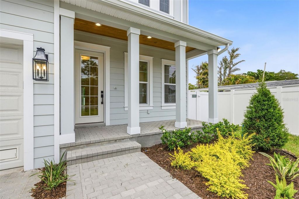Photo of 2815 W Leila Avenue, Tampa, FL 33611 (MLS # TB8436858)