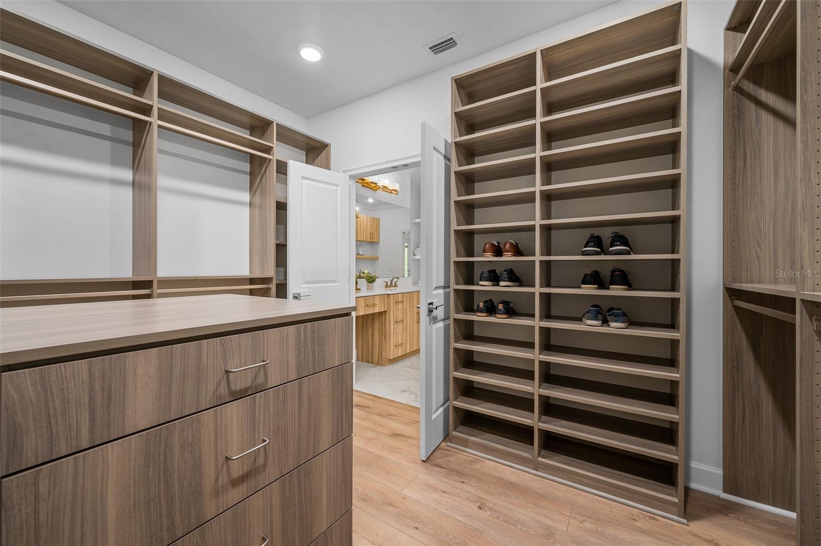 OAKMONT PH 3 PB 35 PG 60 - Residential