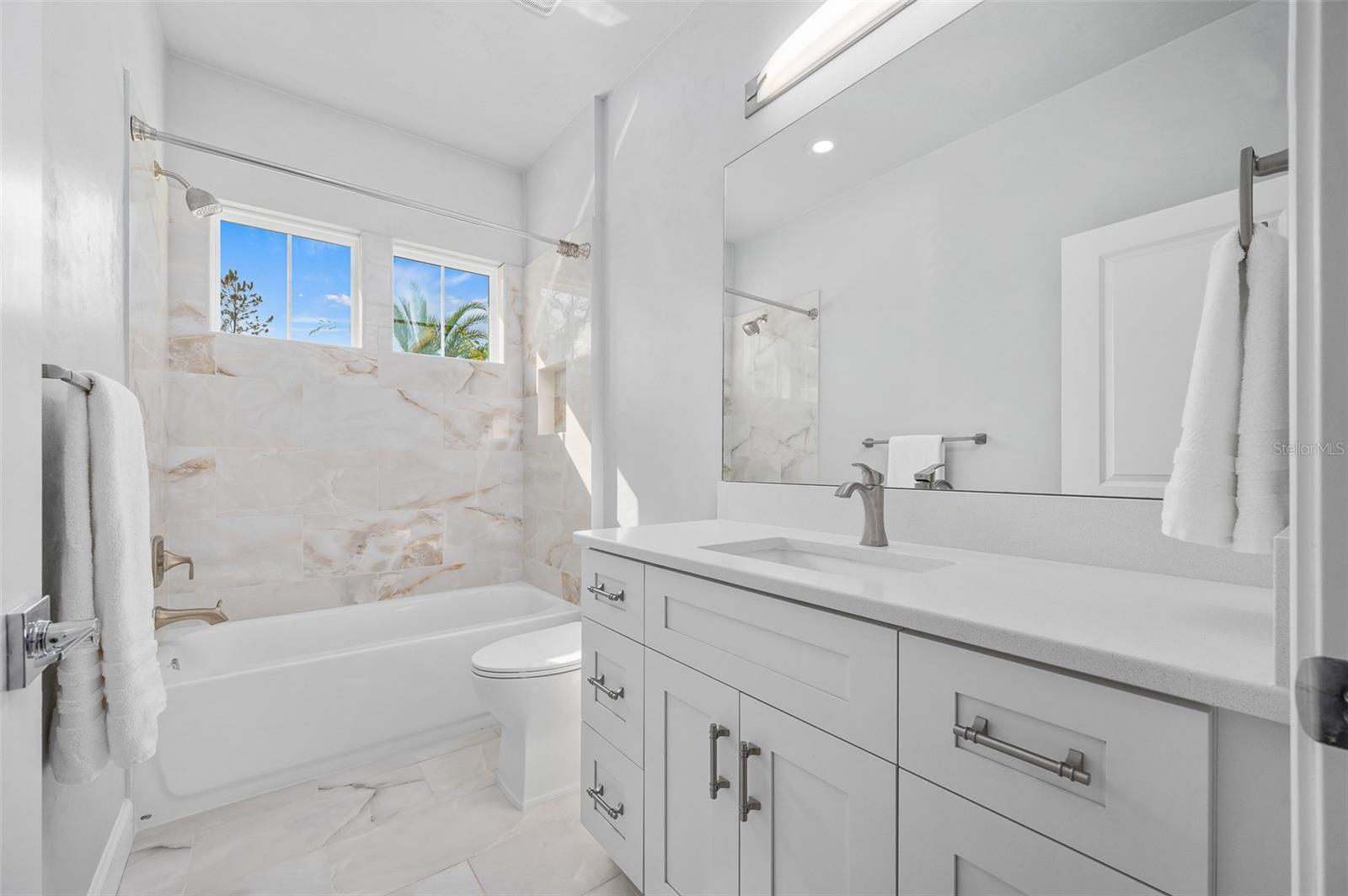 OAKMONT PH 3 PB 35 PG 60 - Residential