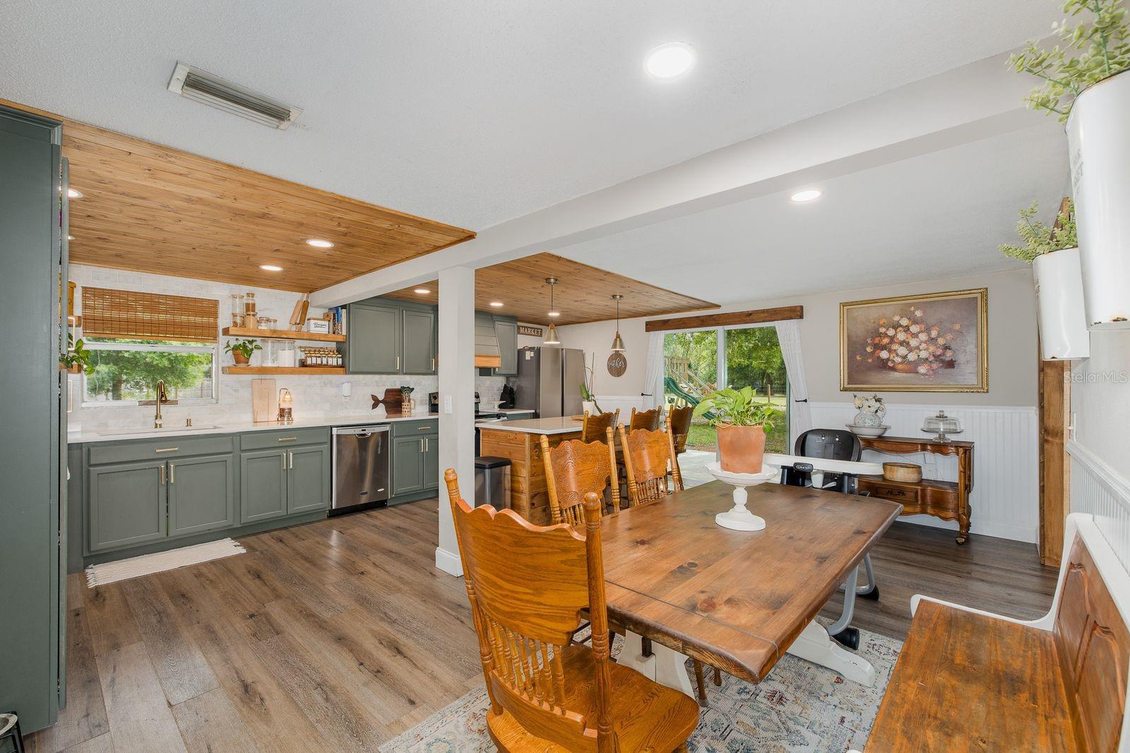 FIVE A RANCHES - Residential