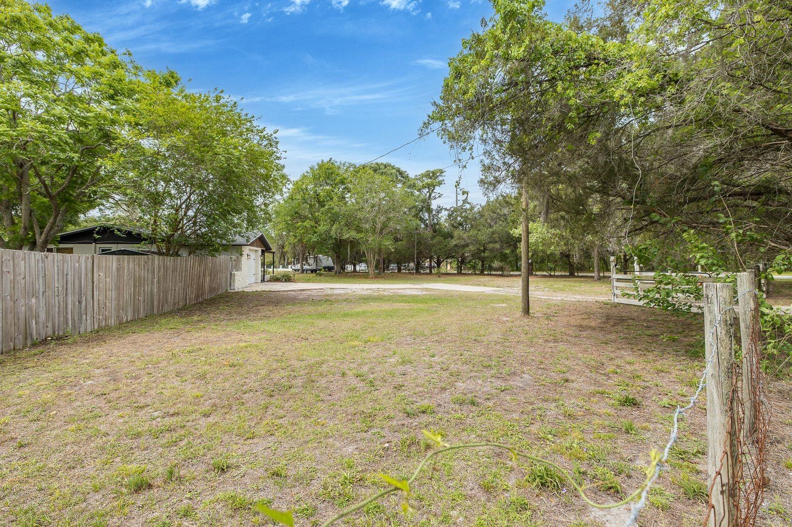 FIVE A RANCHES - Residential