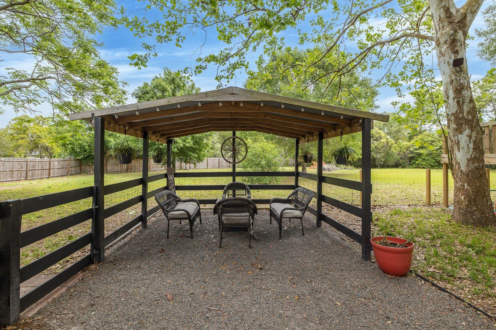 FIVE A RANCHES - Residential