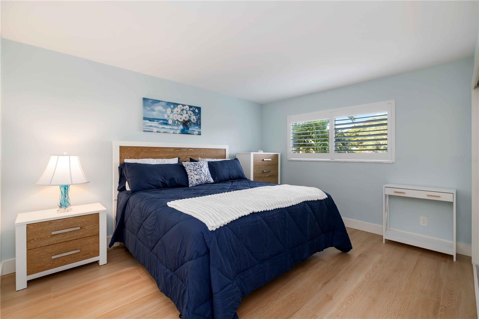 WINDWARD BAY AMD - Residential