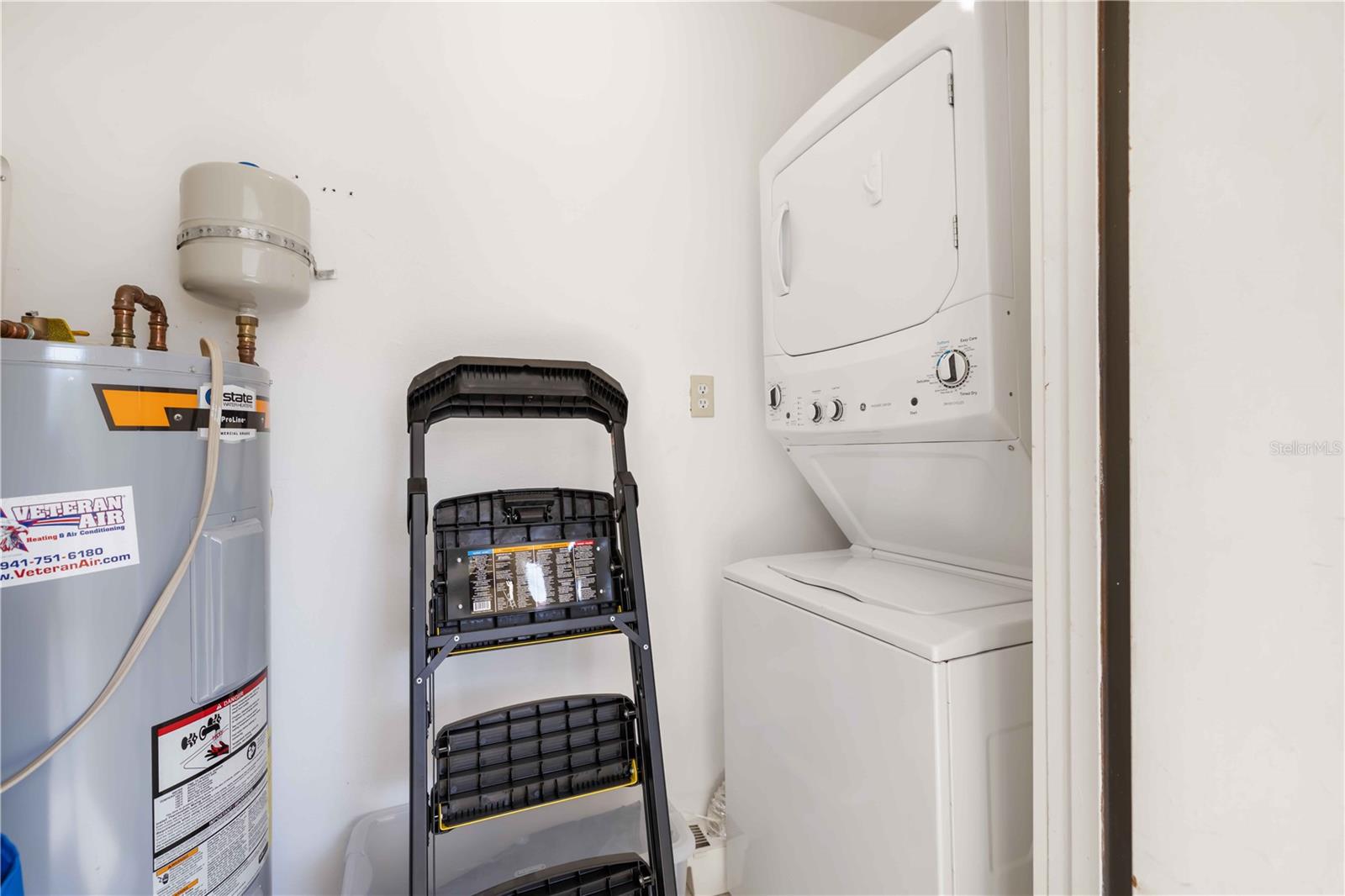 WINDWARD BAY AMD - Residential