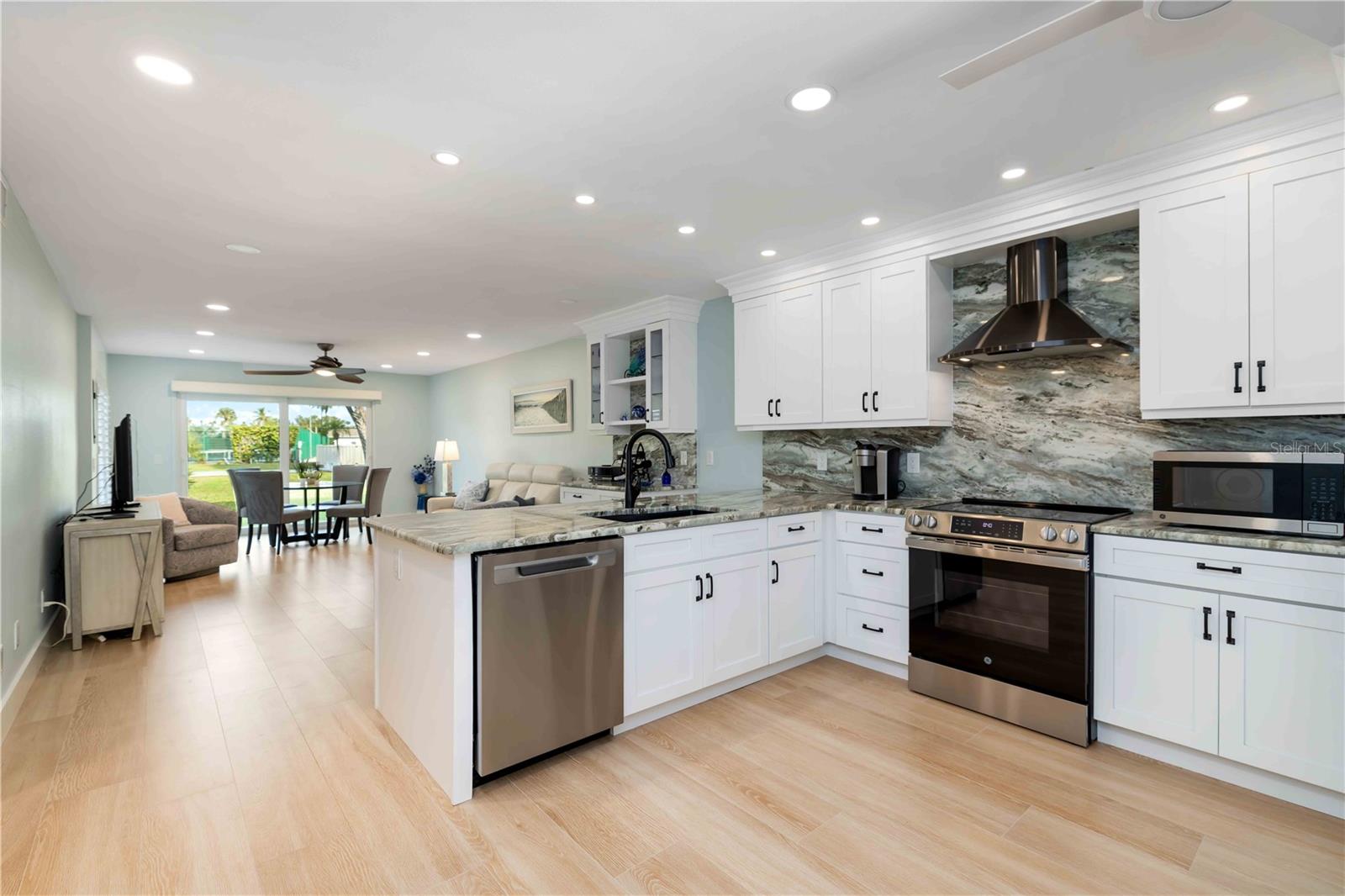 4860 GULF OF MEXICO DRIVE Villa 13