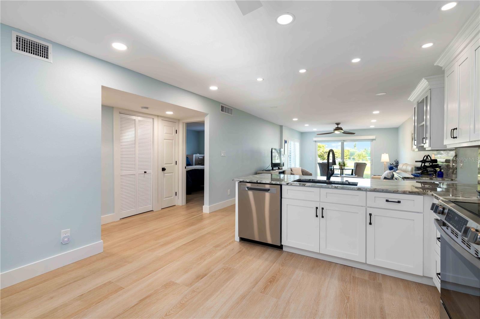 WINDWARD BAY AMD - Residential