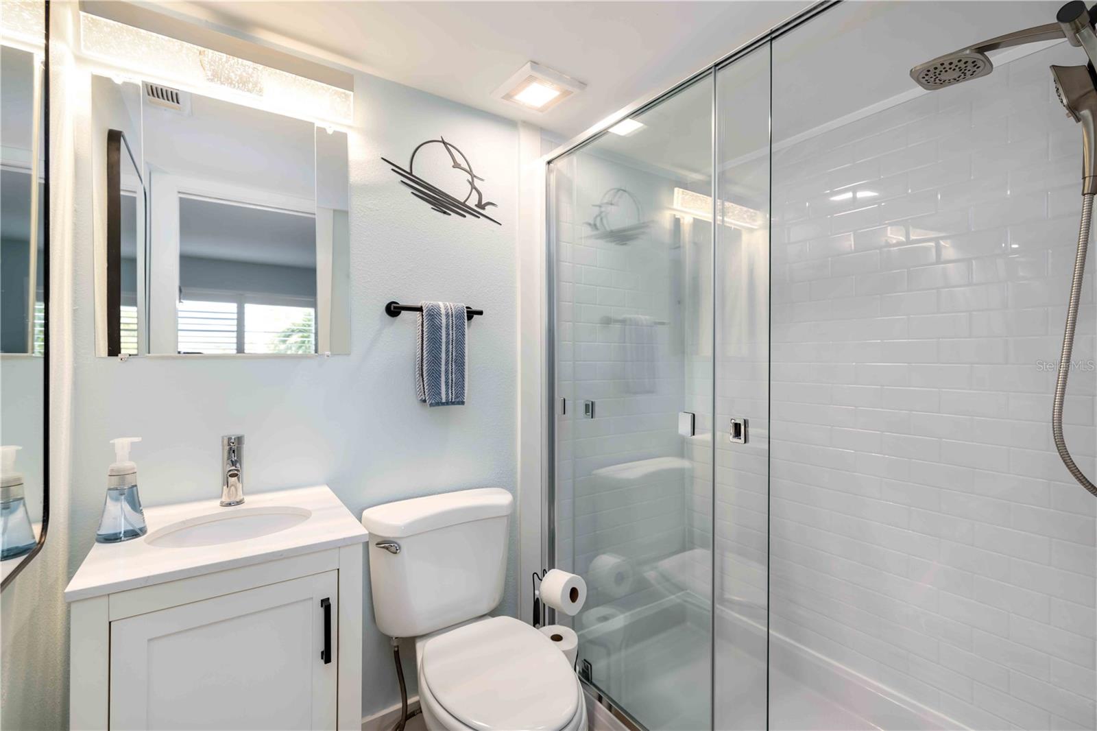 WINDWARD BAY AMD - Residential