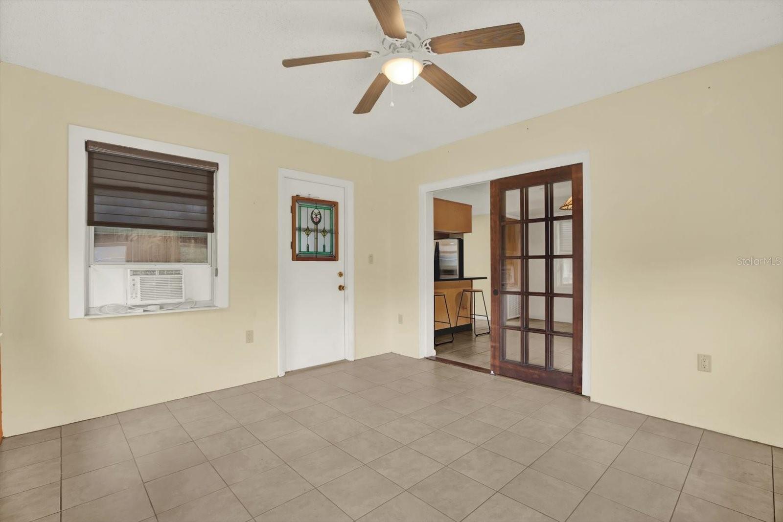 RIDGE MNR WEST - Residential