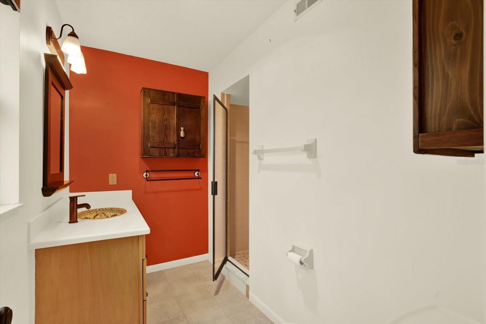 RIDGE MNR WEST - Residential