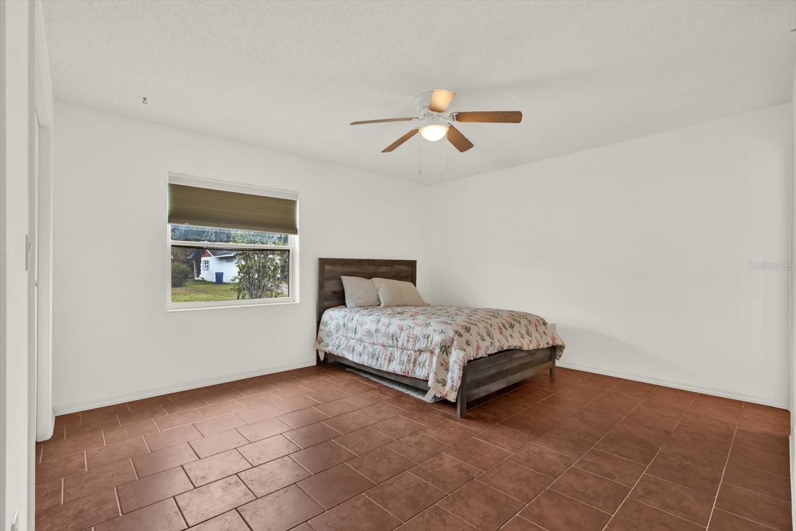 RIDGE MNR WEST - Residential