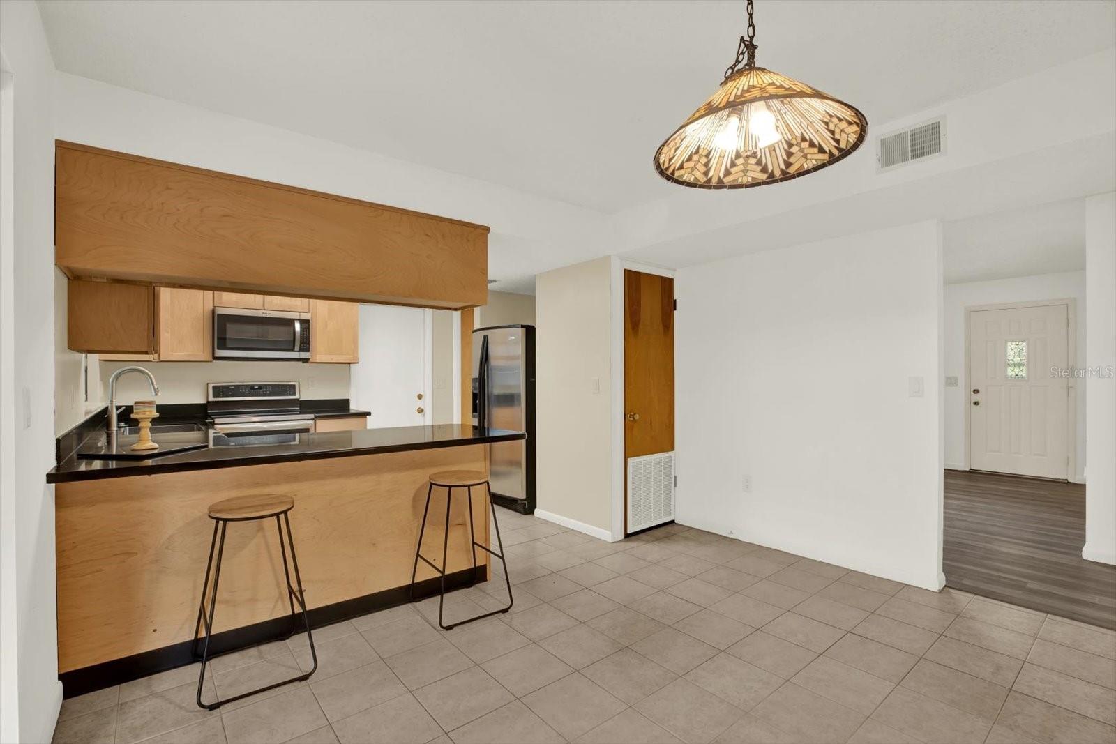 RIDGE MNR WEST - Residential