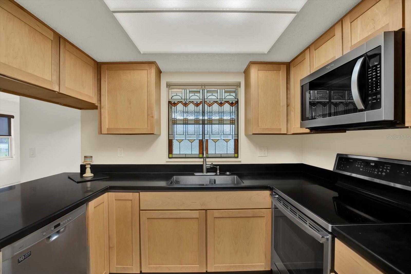 RIDGE MNR WEST - Residential