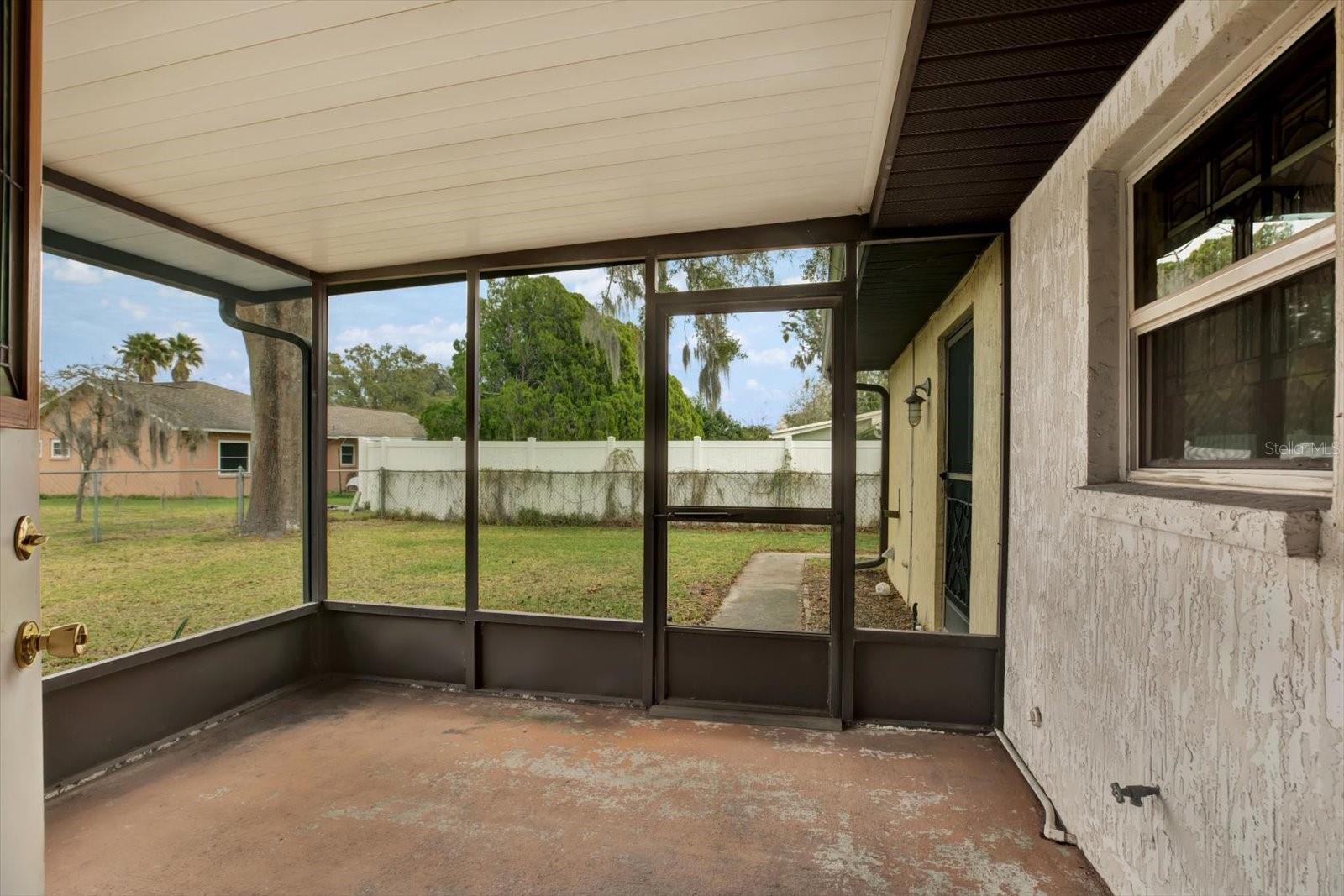 RIDGE MNR WEST - Residential