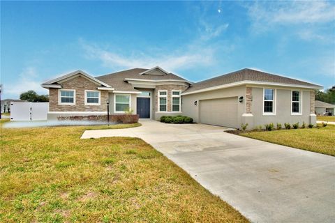 A home in AUBURNDALE