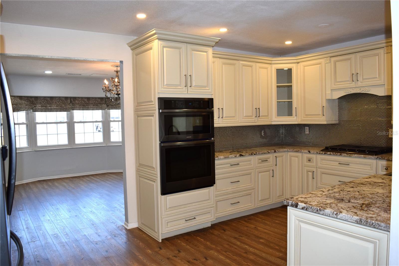 FAIRVIEW ESTATES - Residential