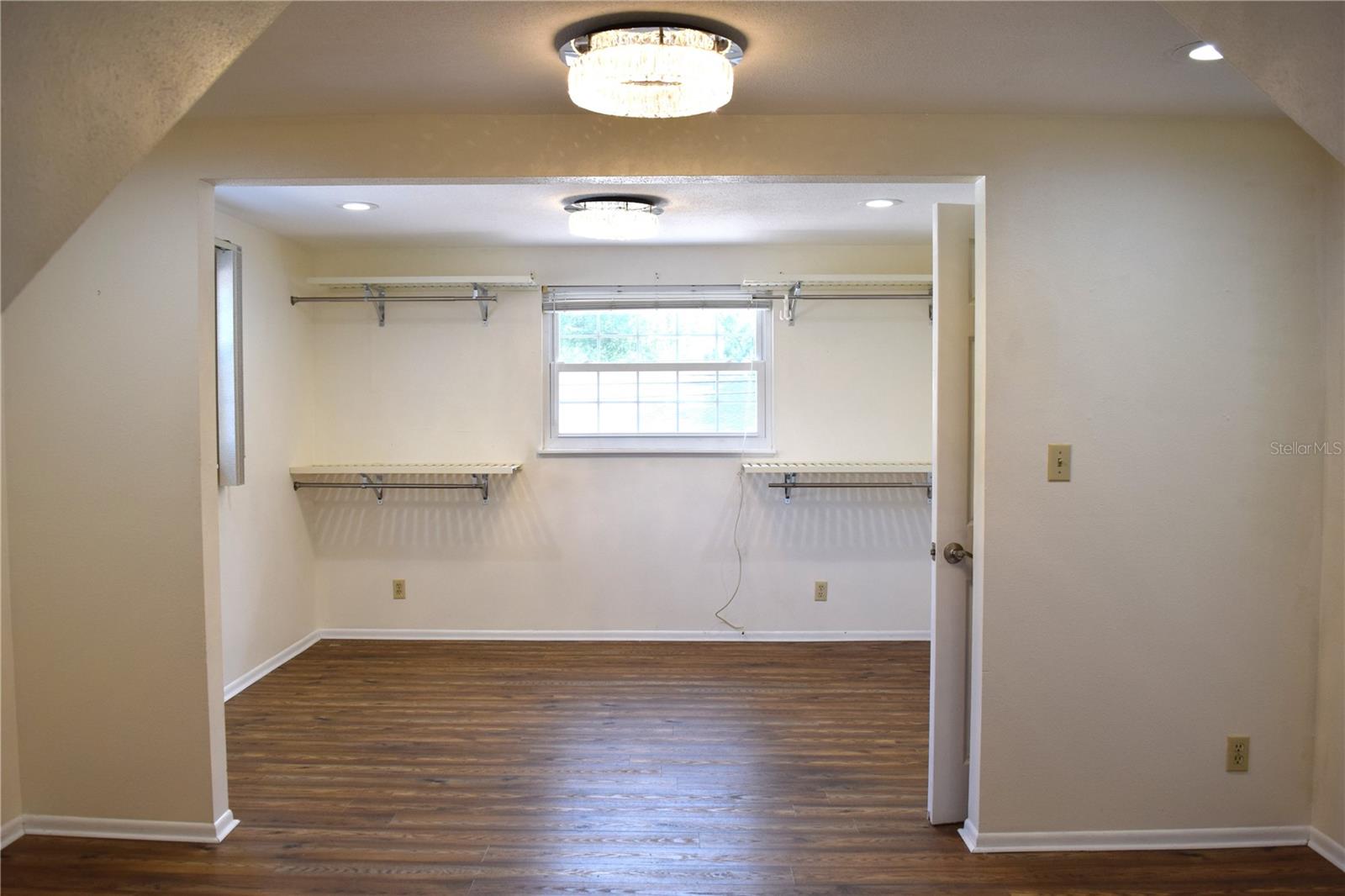 FAIRVIEW ESTATES - Residential