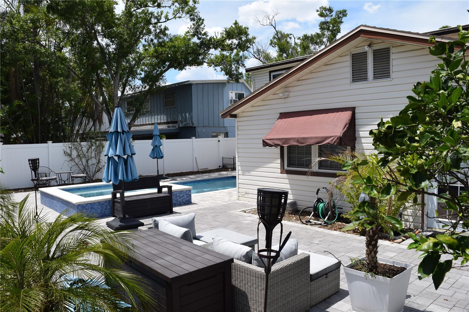 FAIRVIEW ESTATES - Residential