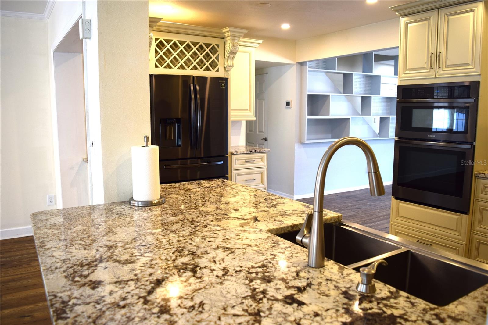 FAIRVIEW ESTATES - Residential