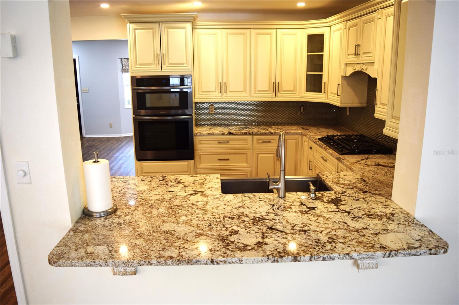 FAIRVIEW ESTATES - Residential