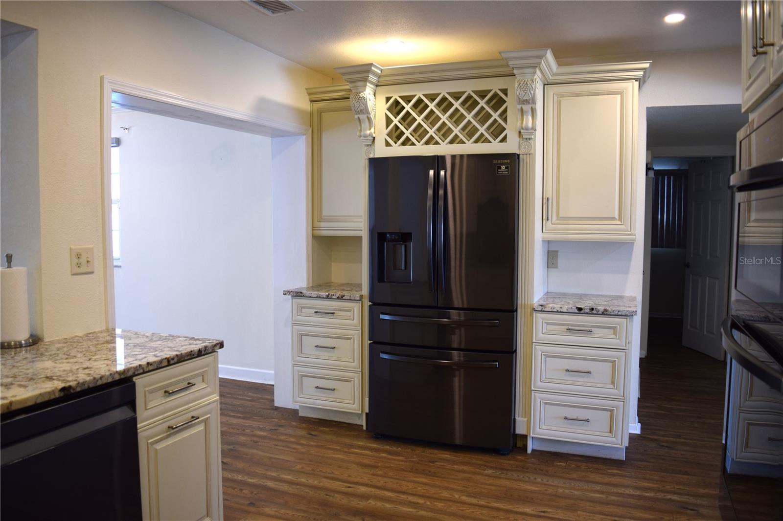 FAIRVIEW ESTATES - Residential