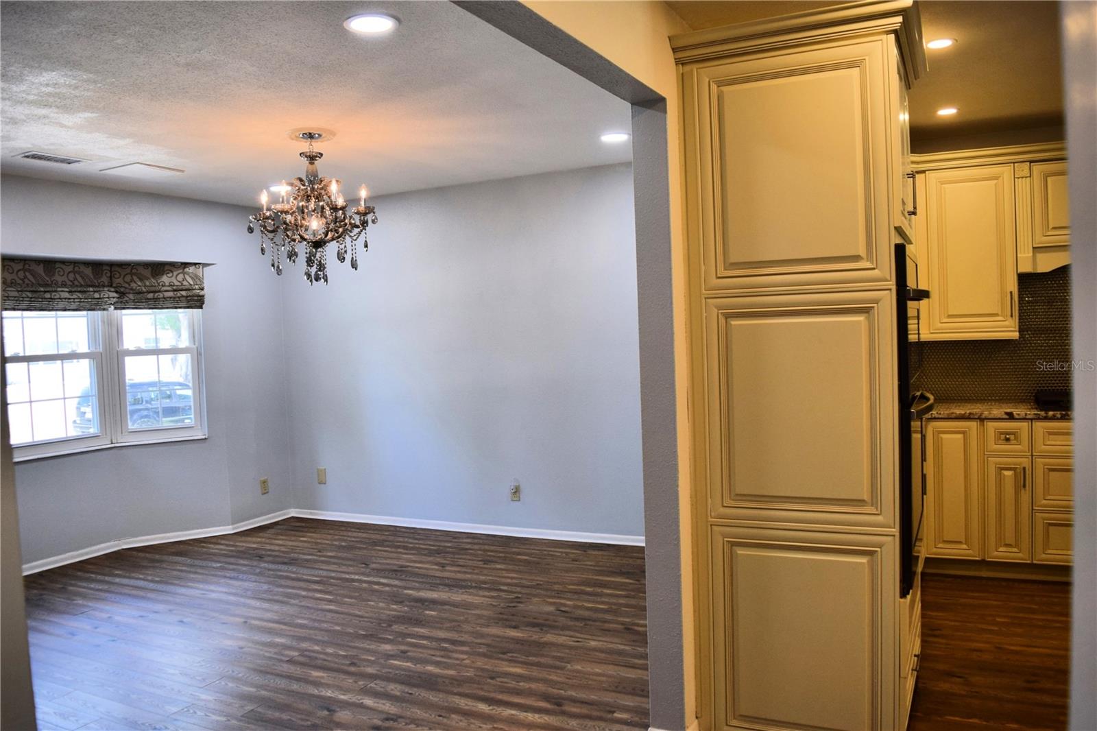 FAIRVIEW ESTATES - Residential