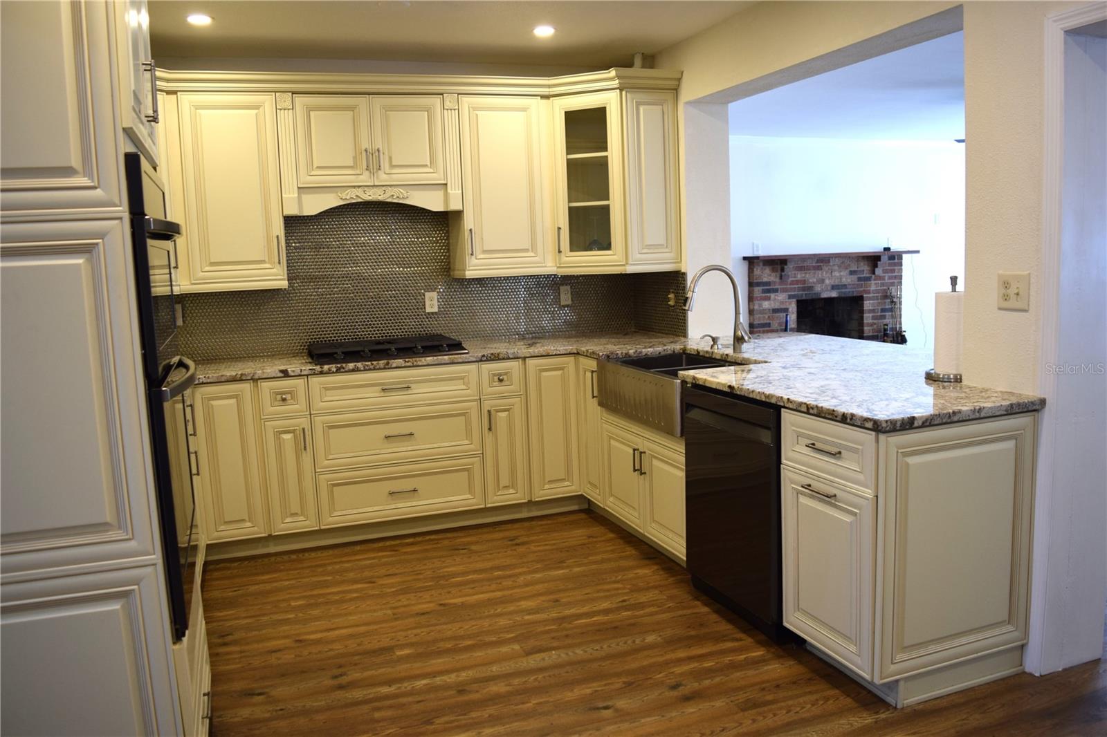 FAIRVIEW ESTATES - Residential