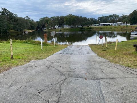 A home in LAKE WALES