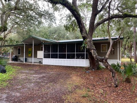 A home in LAKE WALES