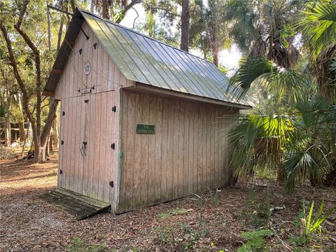 A home in LAKE WALES