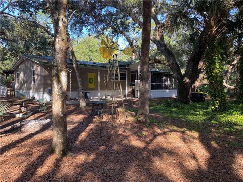 A home in LAKE WALES