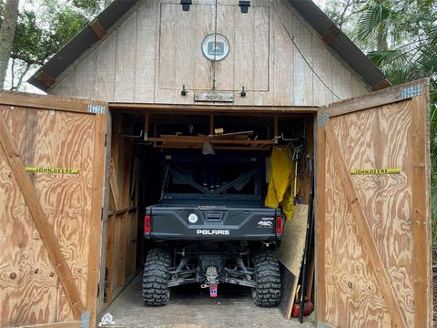 A home in LAKE WALES