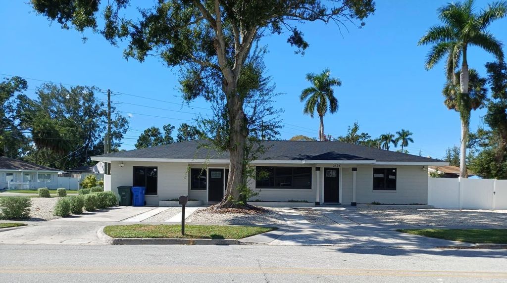 Photo of 2506 18th Avenue W, Bradenton, FL 34205 (MLS # O6347717)