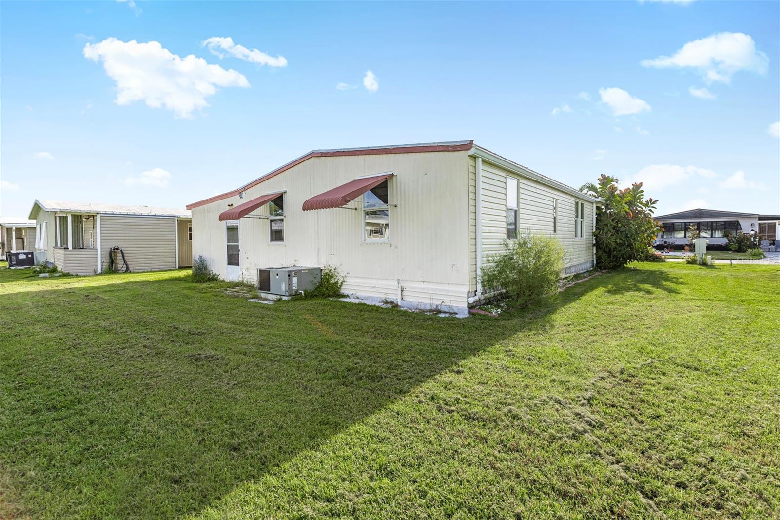 LA CASA MHP CO-OP - Residential