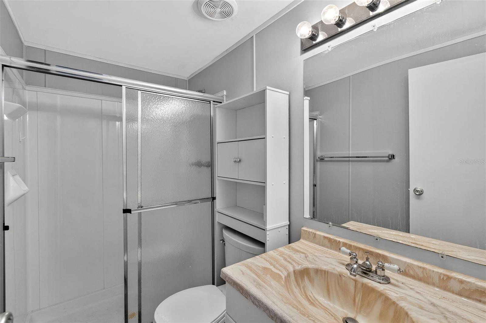 LA CASA MHP CO-OP - Residential