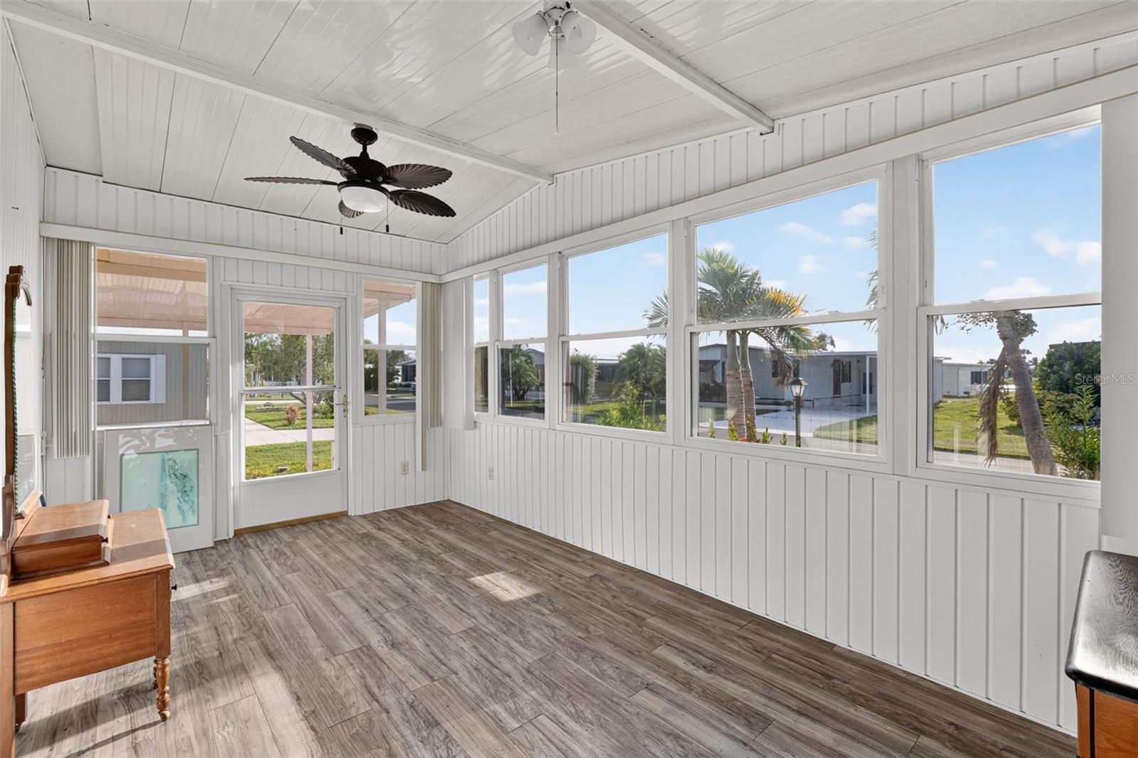 LA CASA MHP CO-OP - Residential