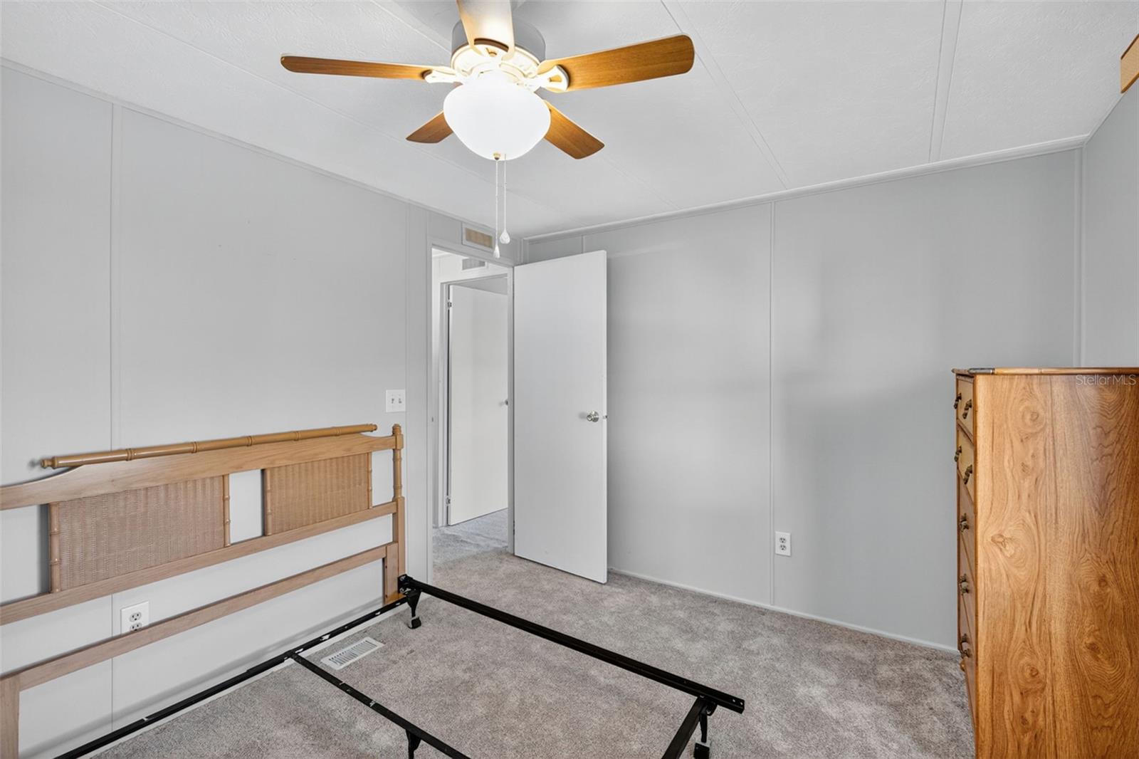 LA CASA MHP CO-OP - Residential