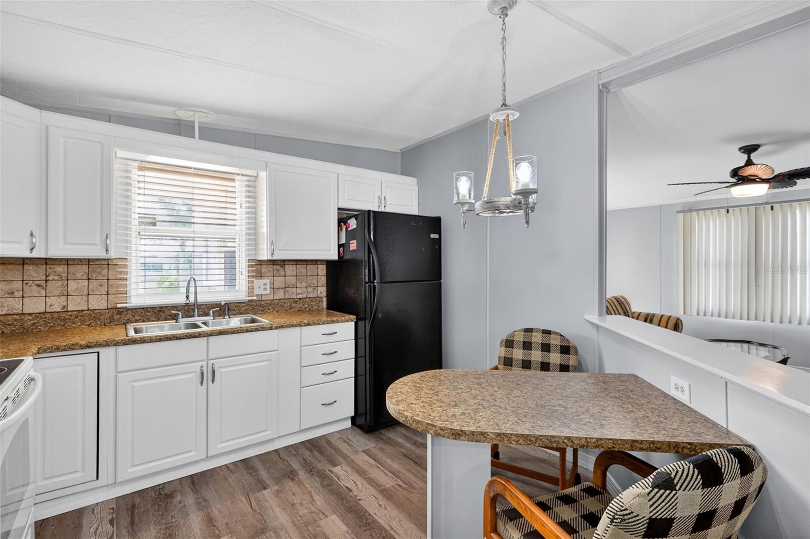 LA CASA MHP CO-OP - Residential