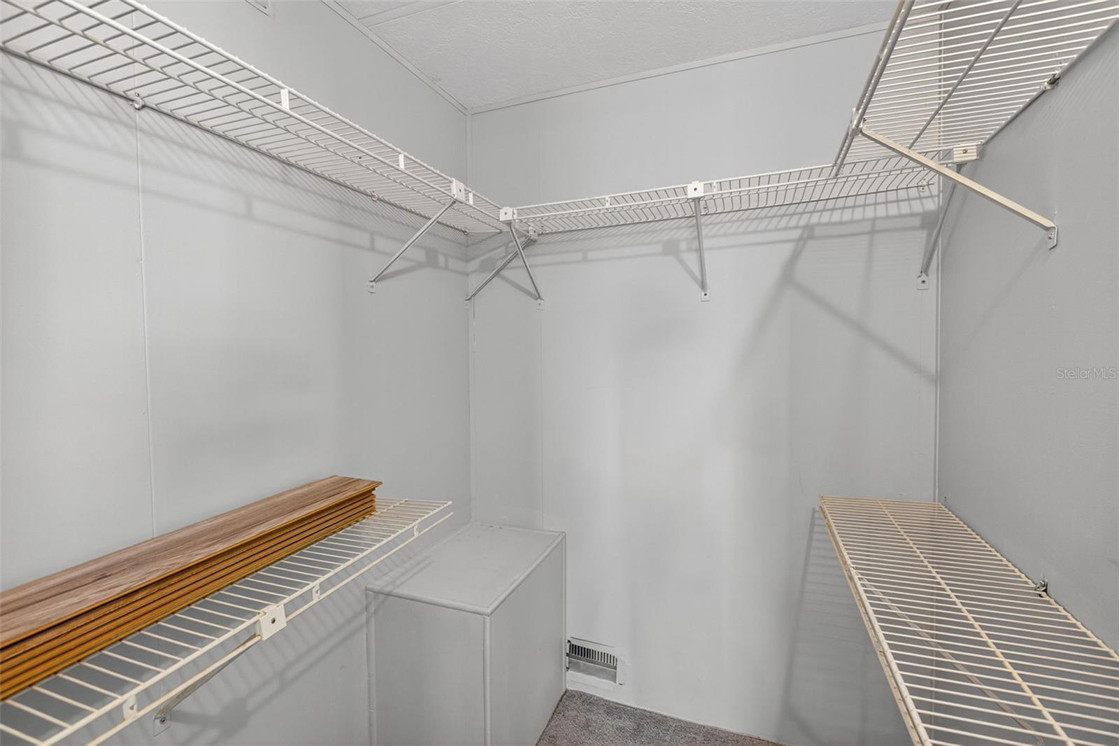 LA CASA MHP CO-OP - Residential