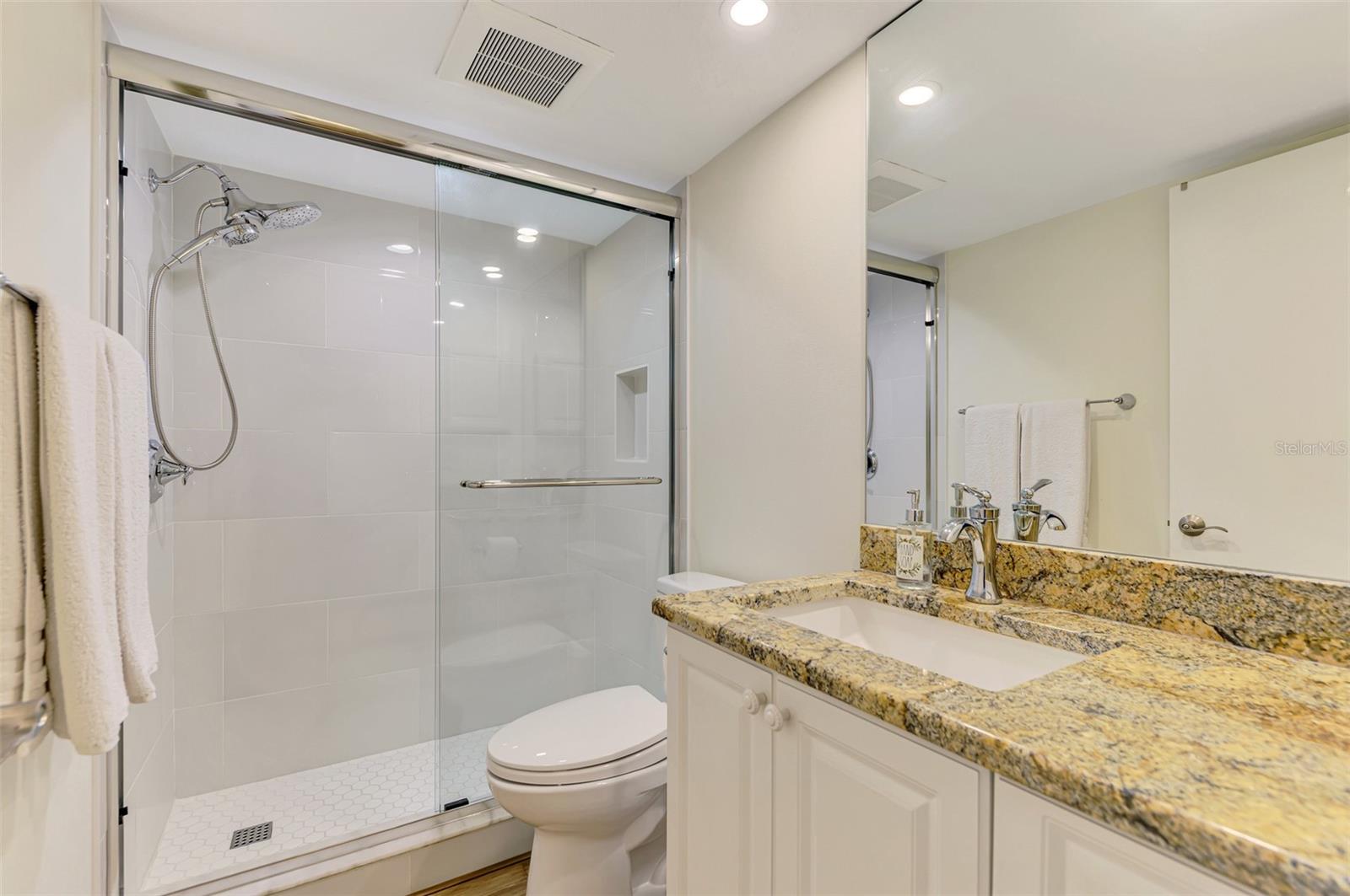 GULF & BAY CLUB PH 1 - Residential