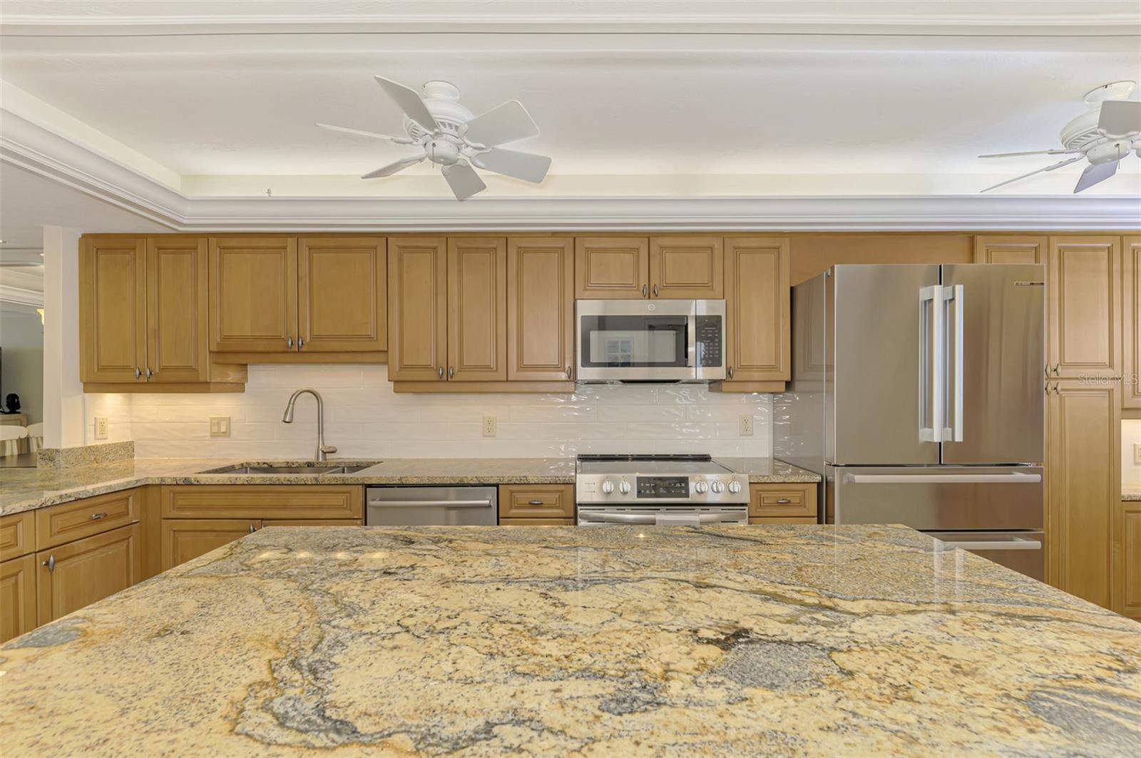 GULF & BAY CLUB PH 1 - Residential