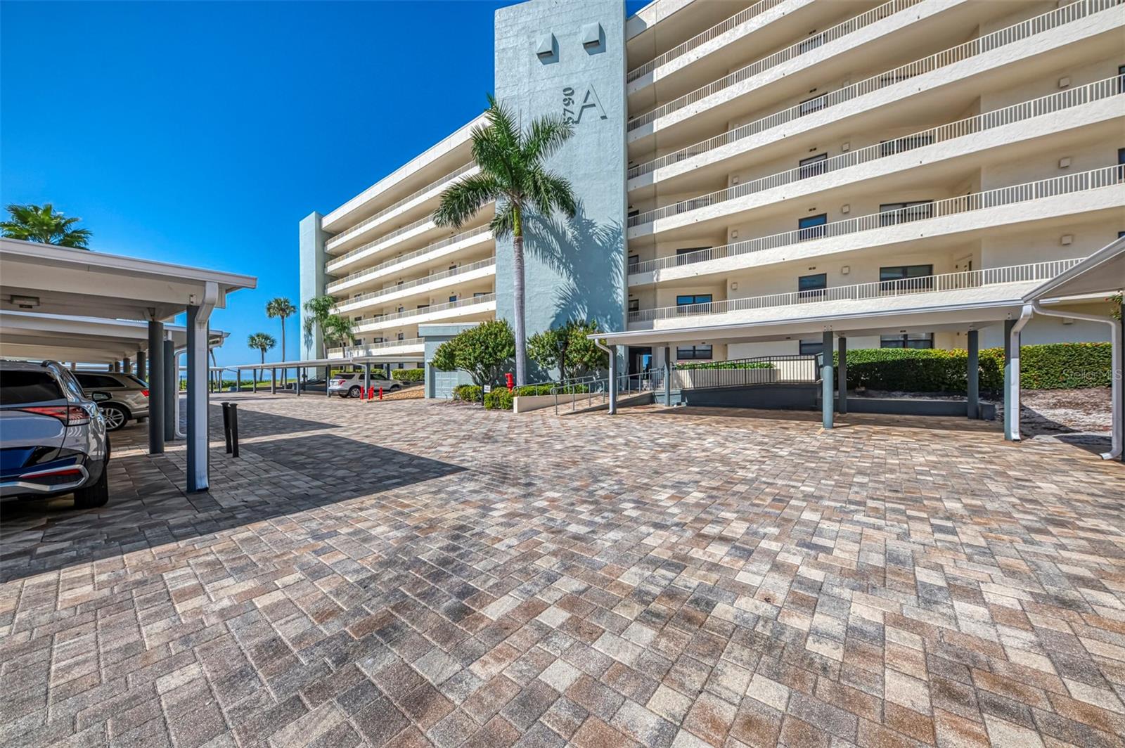 GULF & BAY CLUB PH 1 - Residential