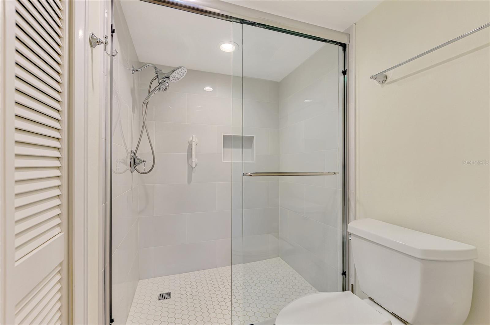 GULF & BAY CLUB PH 1 - Residential