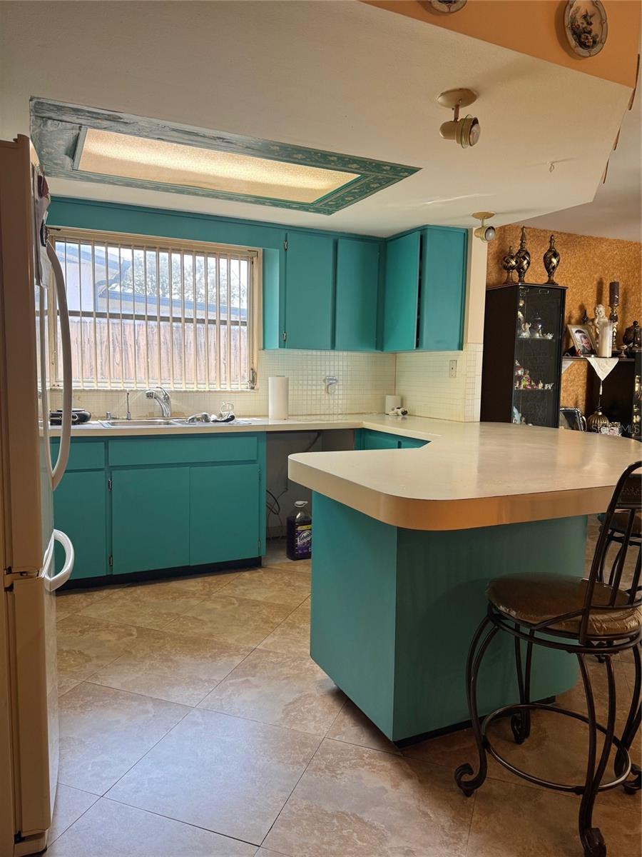 9201 BARRINGTON LANE