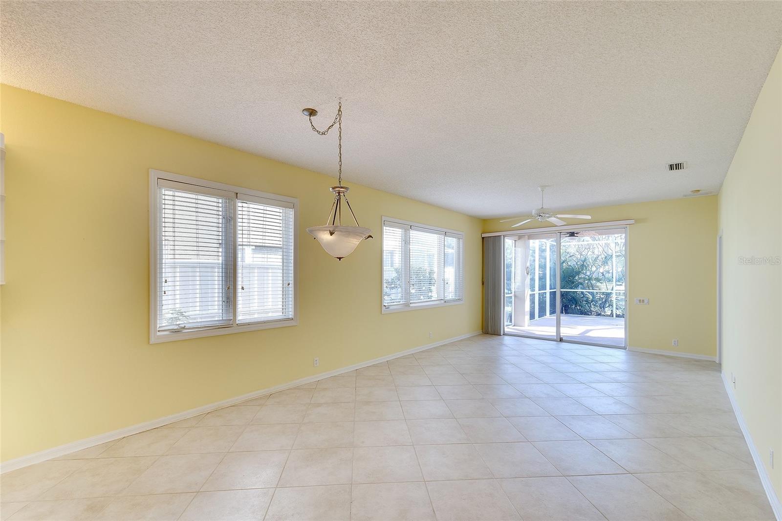 ROSEDALE 8 WESTBURY LAKES - Residential