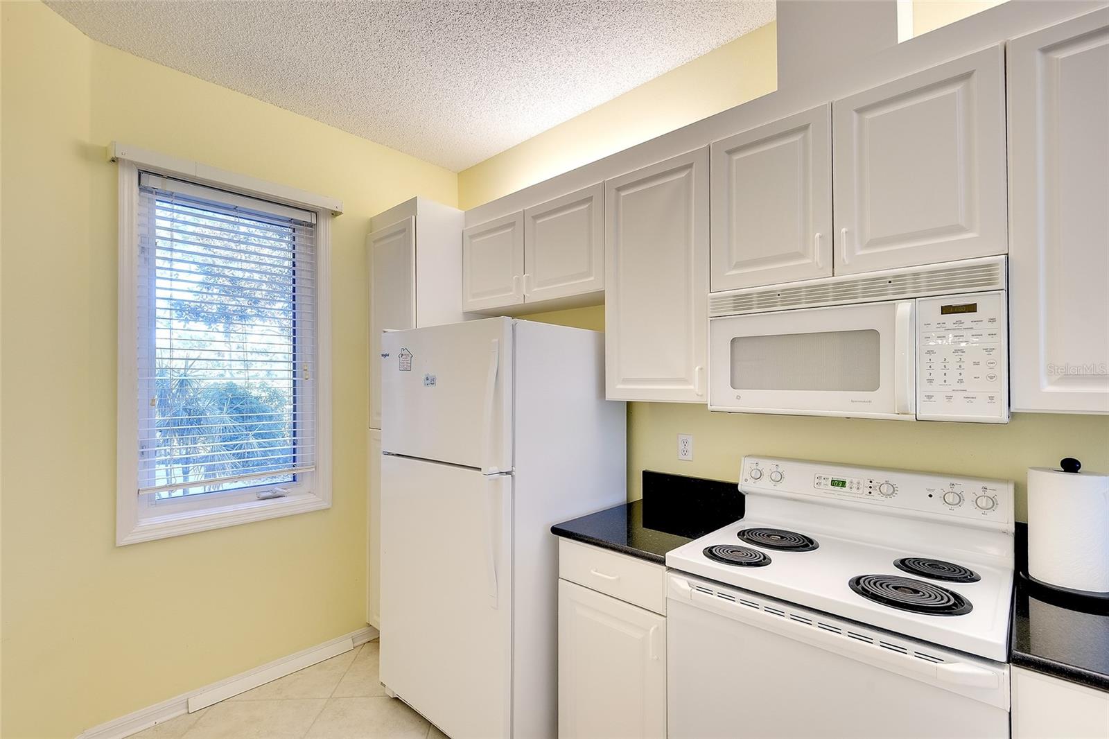 ROSEDALE 8 WESTBURY LAKES - Residential