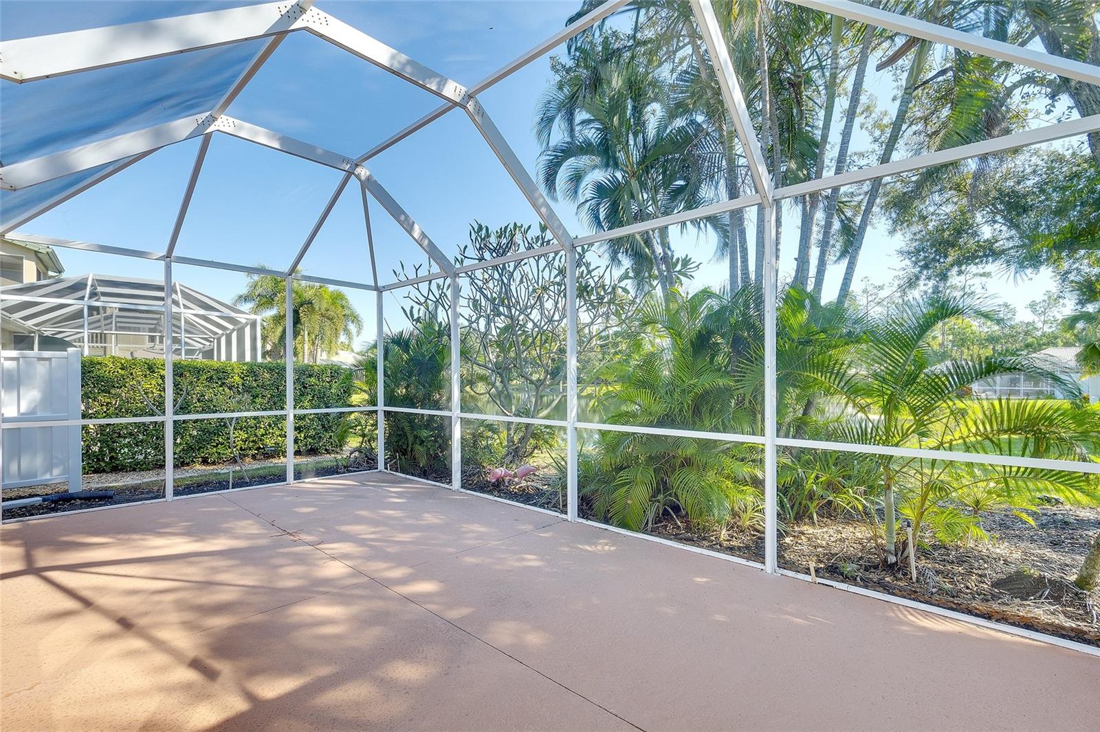 ROSEDALE 8 WESTBURY LAKES - Residential