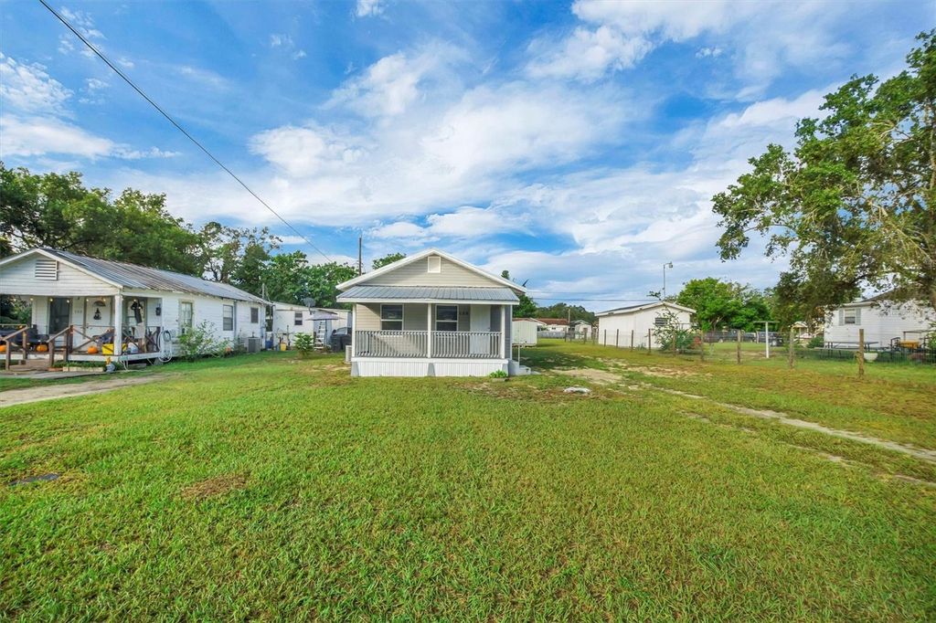 Photo of 156 Piney Avenue, Lake Wales, FL 33898 (MLS # S5136026)